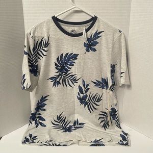 Free planet brand men’s short sleeved Tshirt floral print size Medium 99% cotton